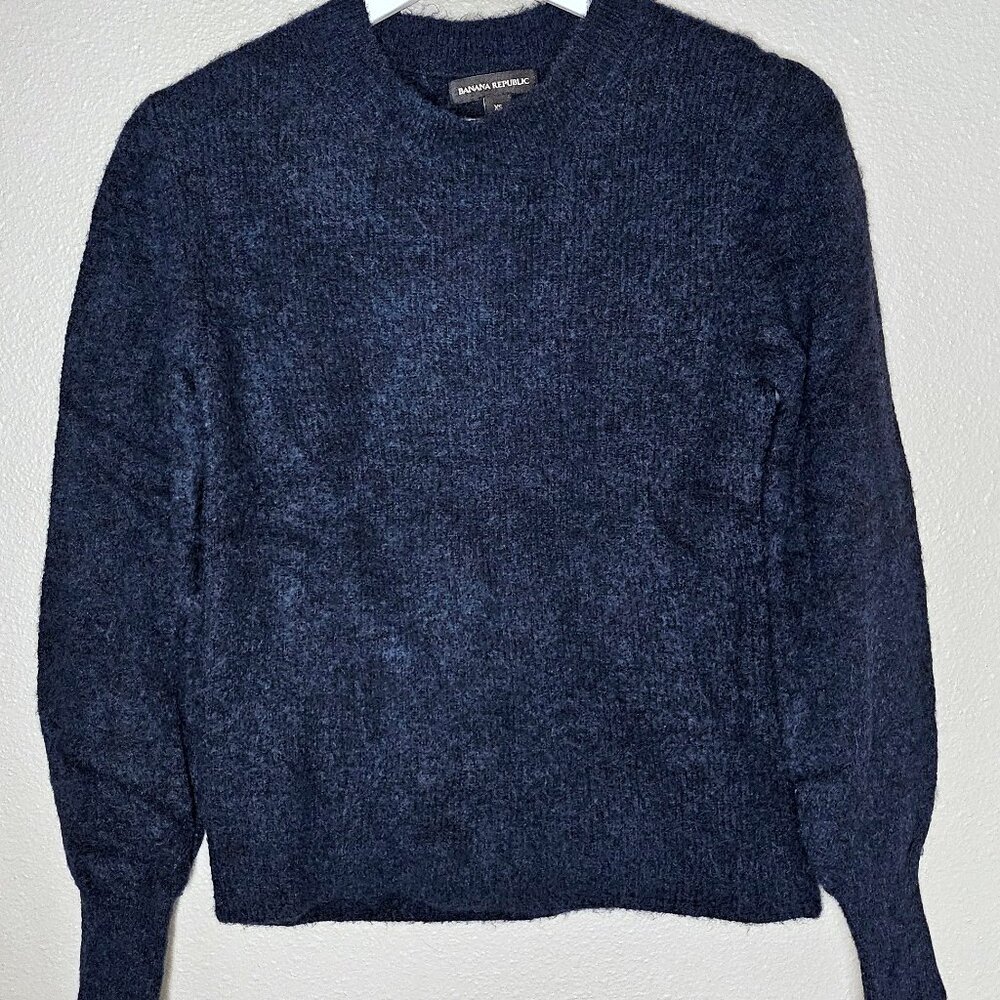 Banana Republic Wool Blend Aire Crew Neck Sweater